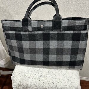 Koala kanvas Large roomyPlaid Tote Bag in Black and Gray